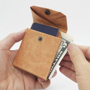 Kamino Cash Sleeve holds half-folded notes.